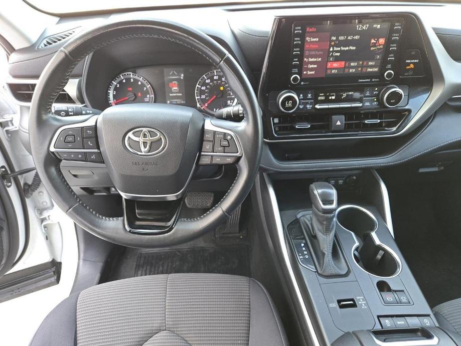 used 2021 Toyota Highlander car, priced at $26,428