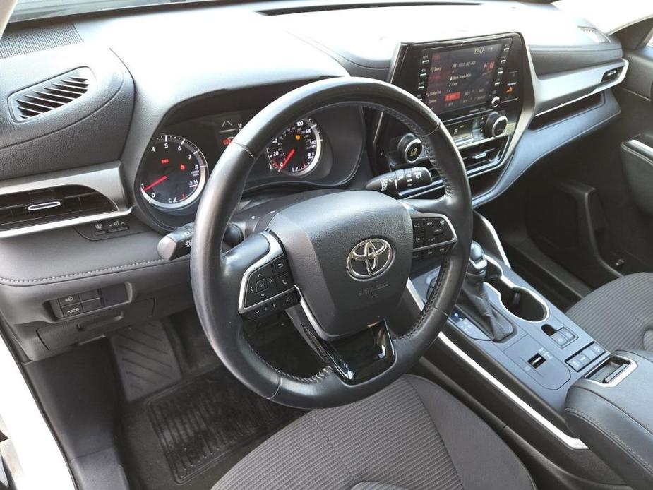 used 2021 Toyota Highlander car, priced at $26,428