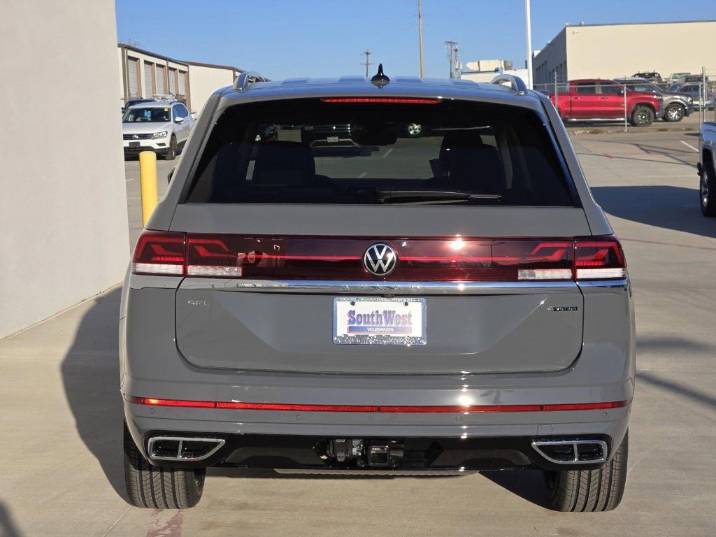 new 2025 Volkswagen Atlas car, priced at $52,915