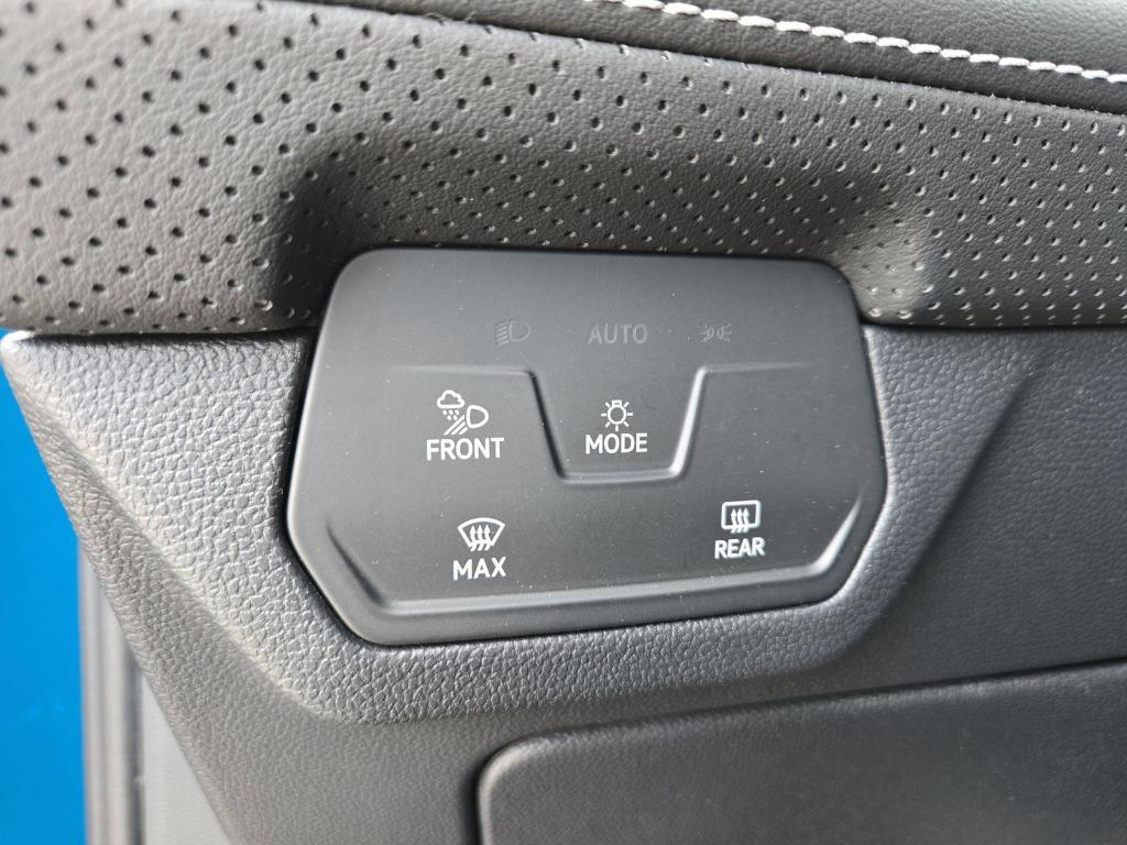 new 2025 Volkswagen Atlas car, priced at $41,605