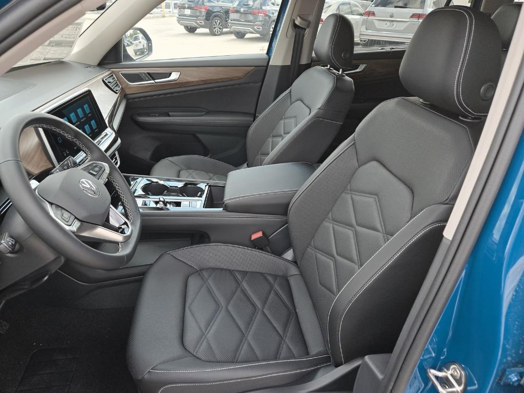 new 2025 Volkswagen Atlas car, priced at $41,605