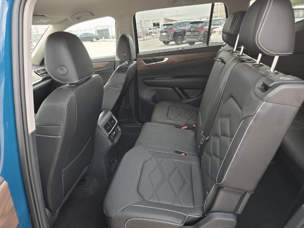 new 2025 Volkswagen Atlas car, priced at $41,605