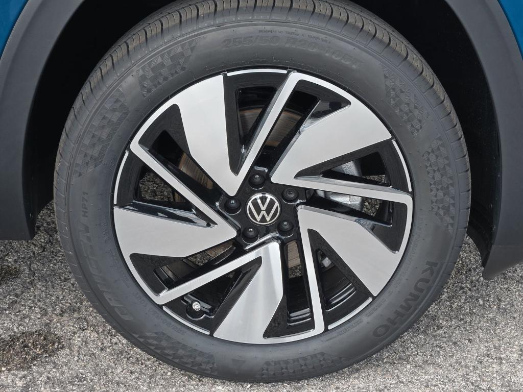 new 2025 Volkswagen Atlas car, priced at $41,605