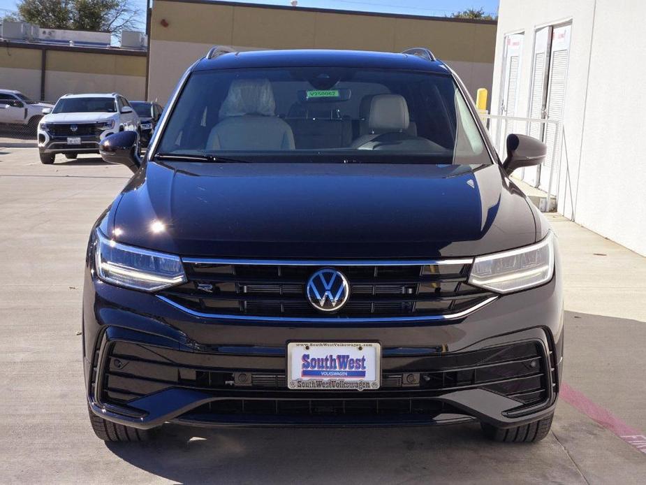 new 2024 Volkswagen Tiguan car, priced at $32,850