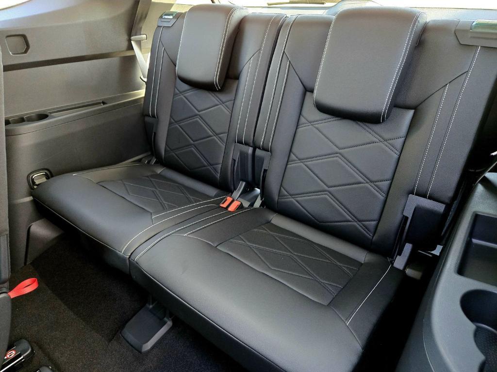 new 2025 Volkswagen Atlas car, priced at $41,458