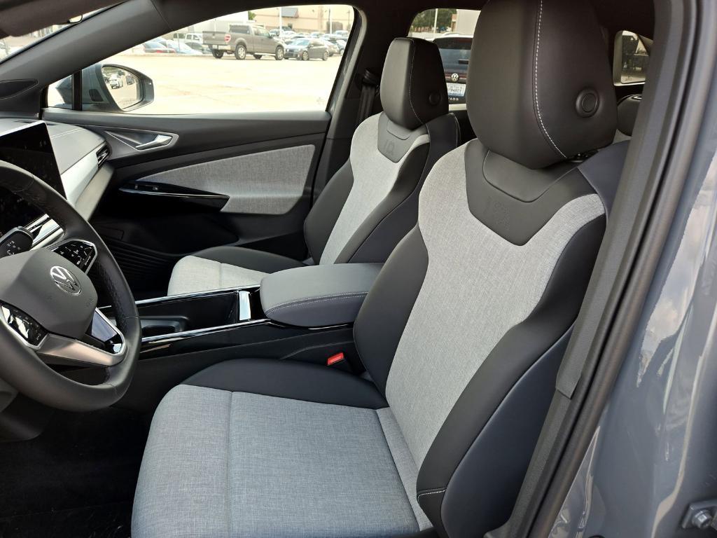new 2025 Volkswagen ID.4 car, priced at $37,224