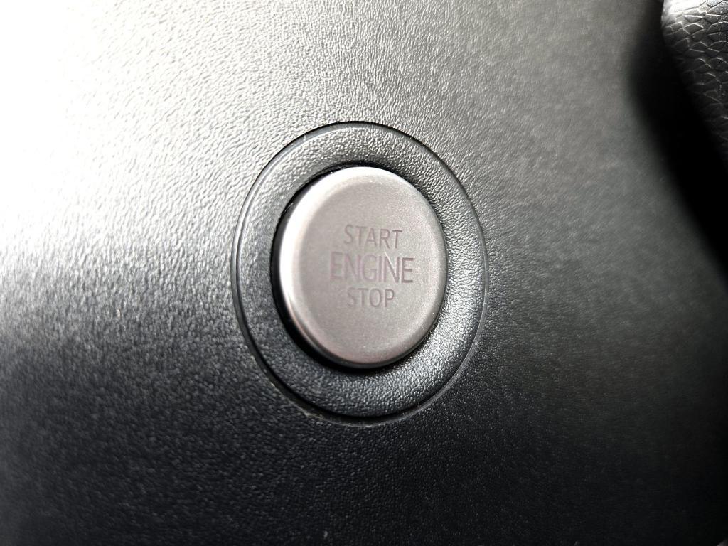 new 2025 Volkswagen ID.4 car, priced at $37,224