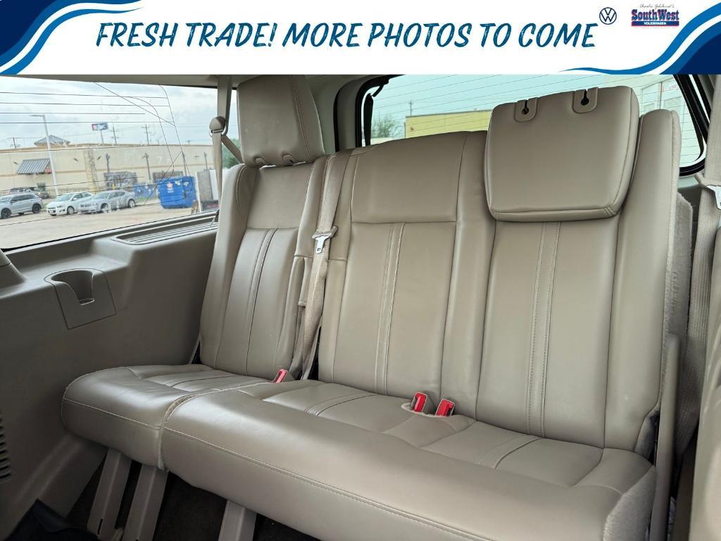 used 2016 Lincoln Navigator L car, priced at $18,861