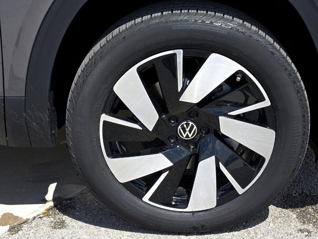 new 2025 Volkswagen Atlas Cross Sport car, priced at $46,569
