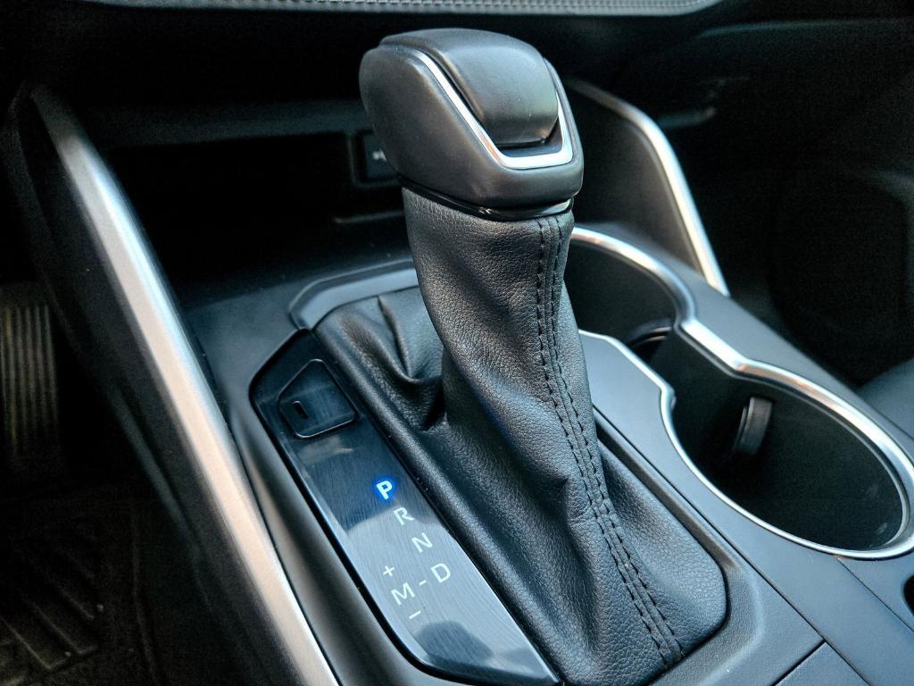 used 2021 Toyota Highlander car, priced at $22,594