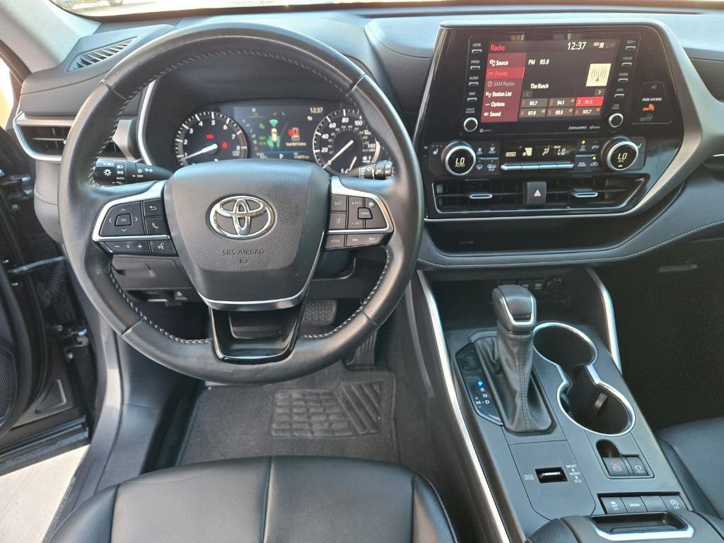 used 2021 Toyota Highlander car, priced at $22,594