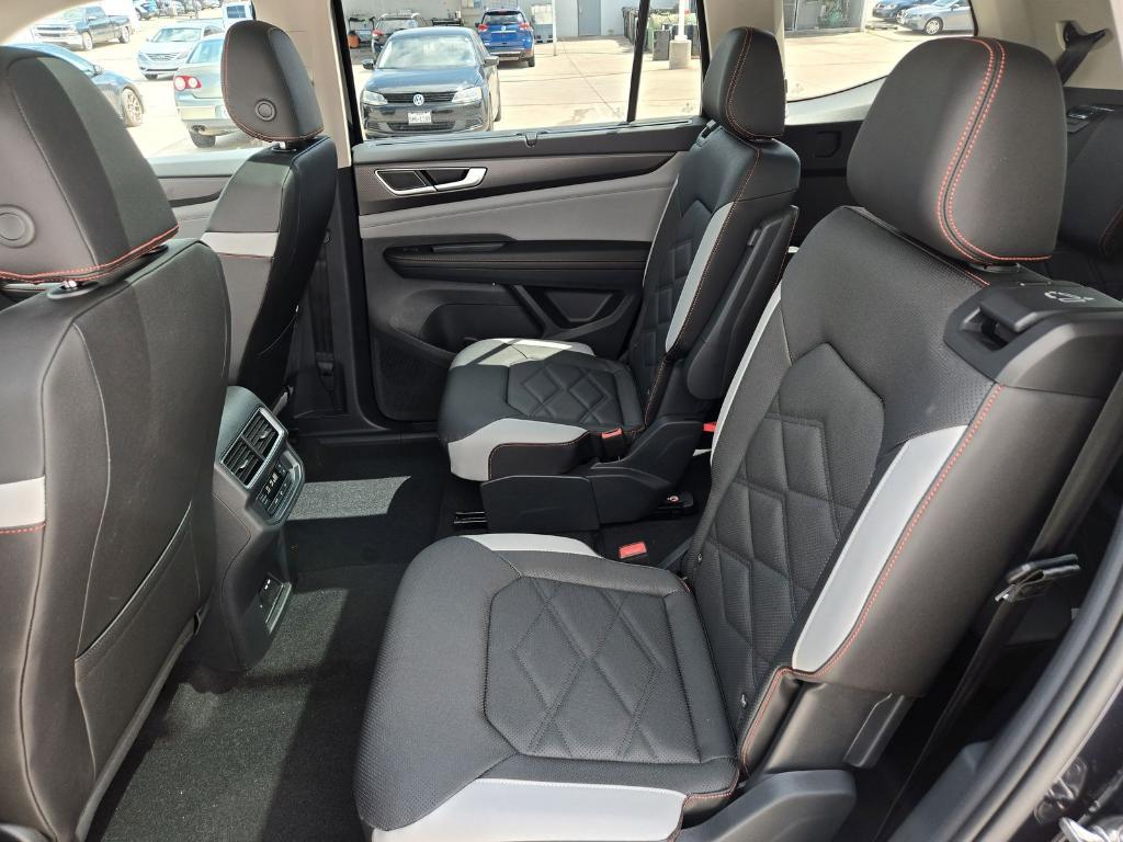 new 2025 Volkswagen Atlas car, priced at $44,624