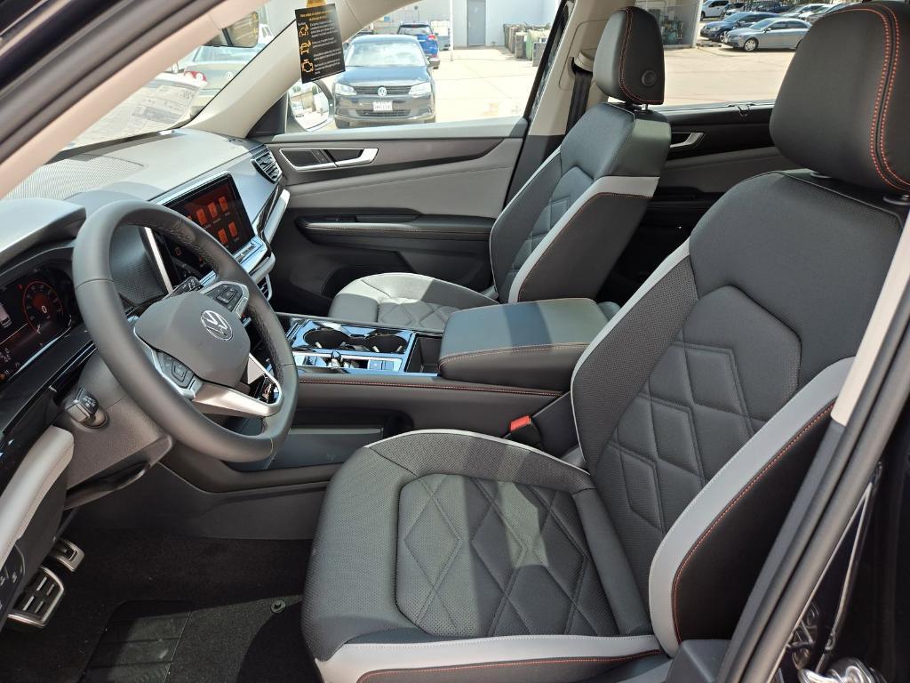 new 2025 Volkswagen Atlas car, priced at $44,624