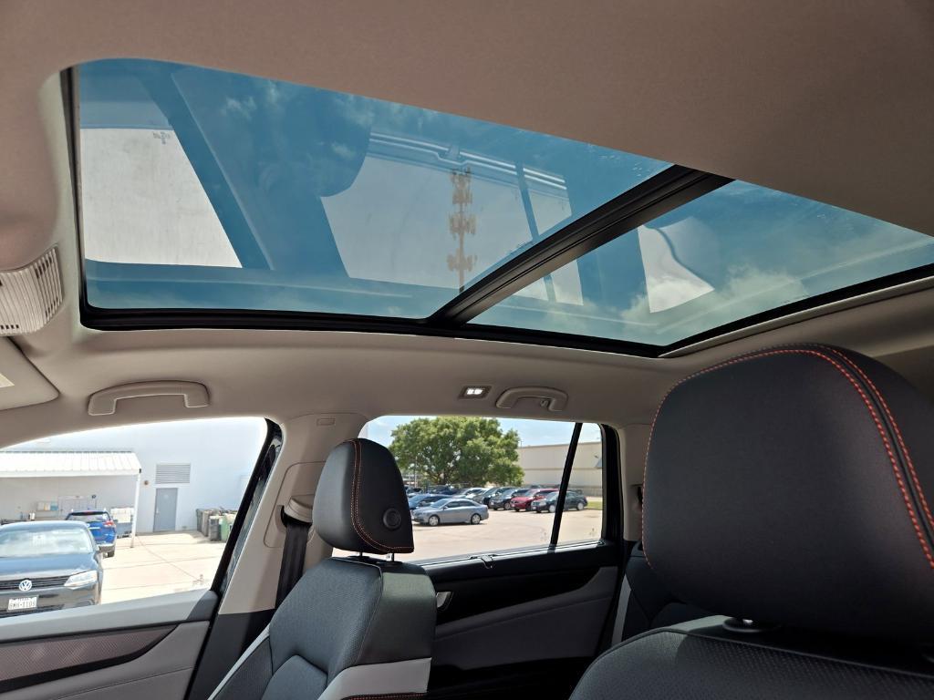 new 2025 Volkswagen Atlas car, priced at $44,624