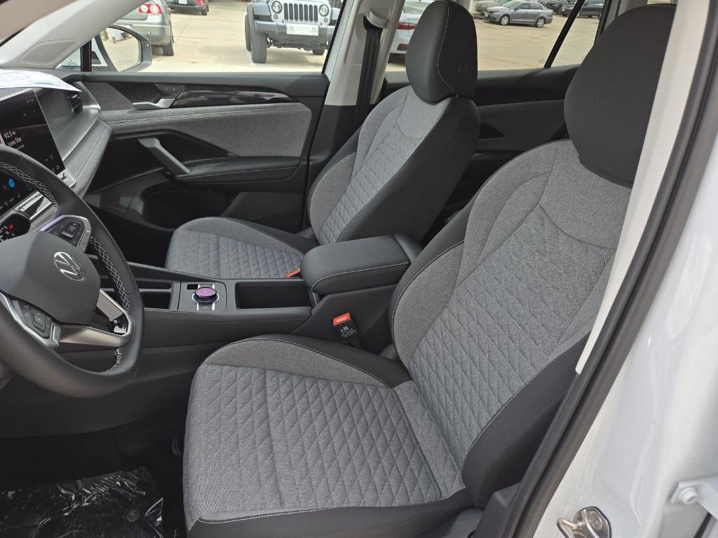 new 2025 Volkswagen Tiguan car, priced at $29,995