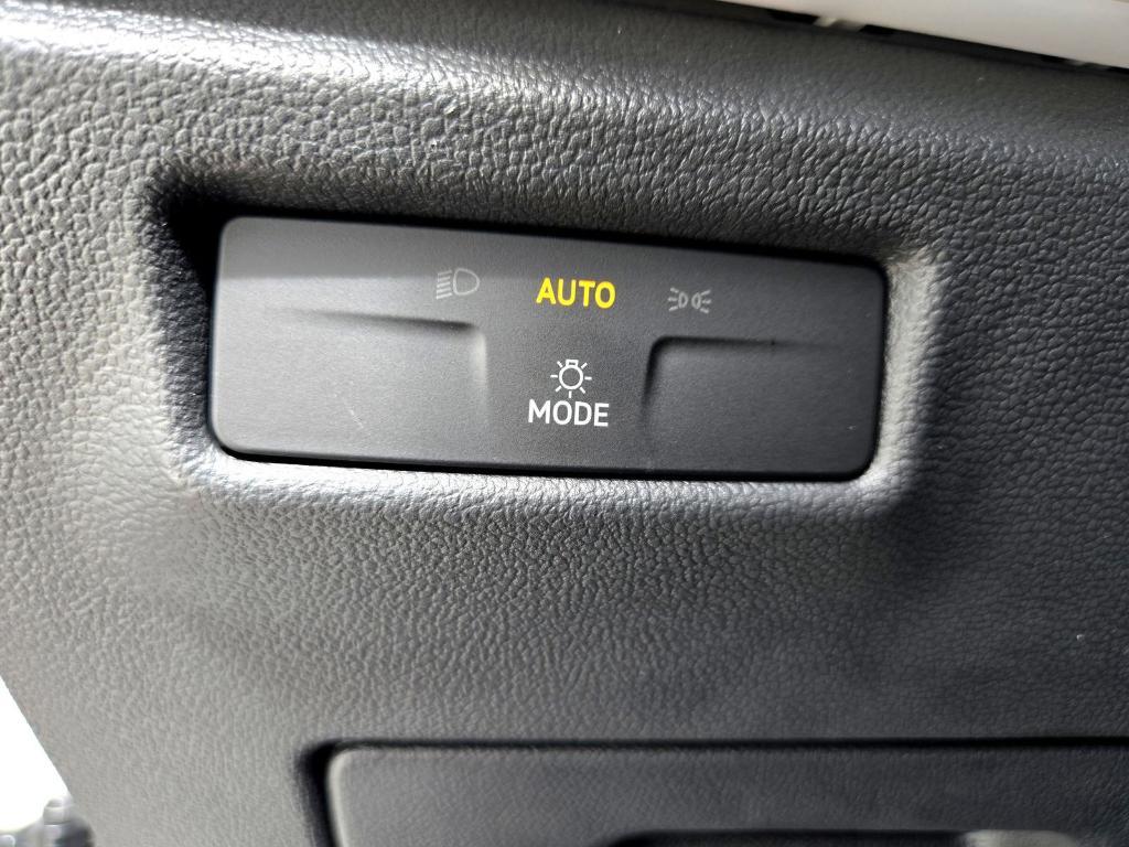 new 2025 Volkswagen Tiguan car, priced at $29,995