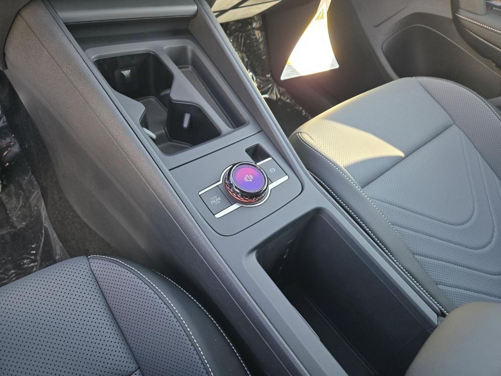 new 2025 Volkswagen Tiguan car, priced at $38,535