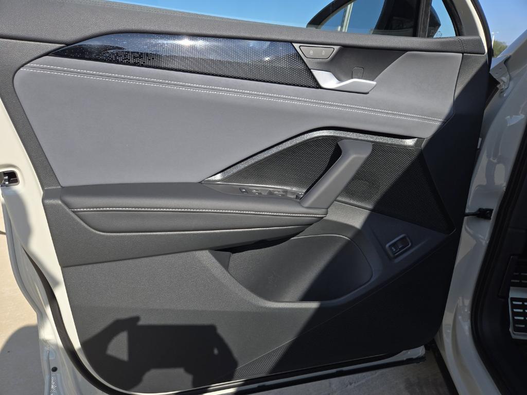 new 2025 Volkswagen Tiguan car, priced at $38,535