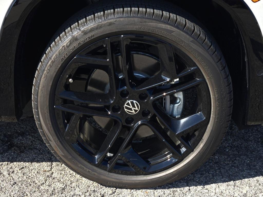new 2025 Volkswagen Tiguan car, priced at $38,535