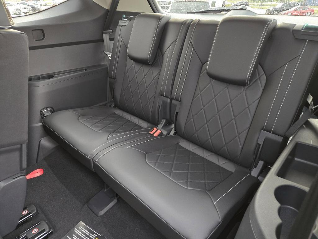 new 2025 Volkswagen Atlas car, priced at $51,885