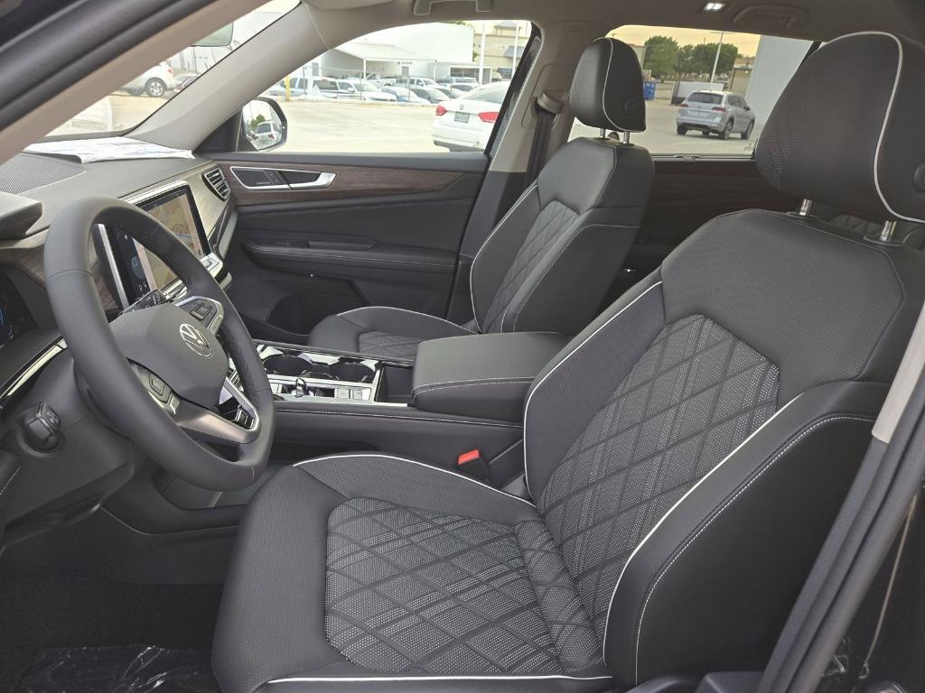 new 2025 Volkswagen Atlas car, priced at $51,885