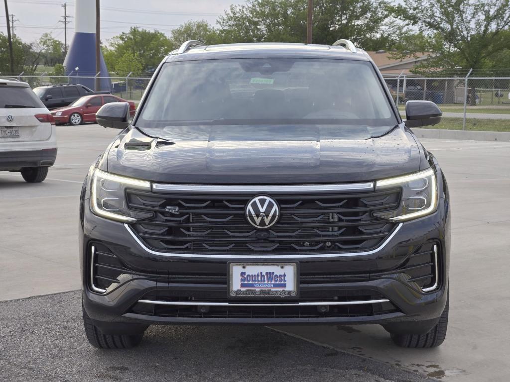 new 2025 Volkswagen Atlas car, priced at $51,885