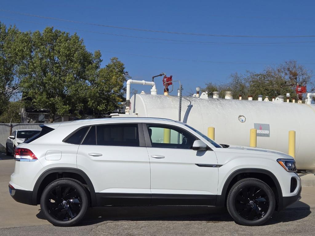 new 2026 Volkswagen Atlas Cross Sport car, priced at $42,796