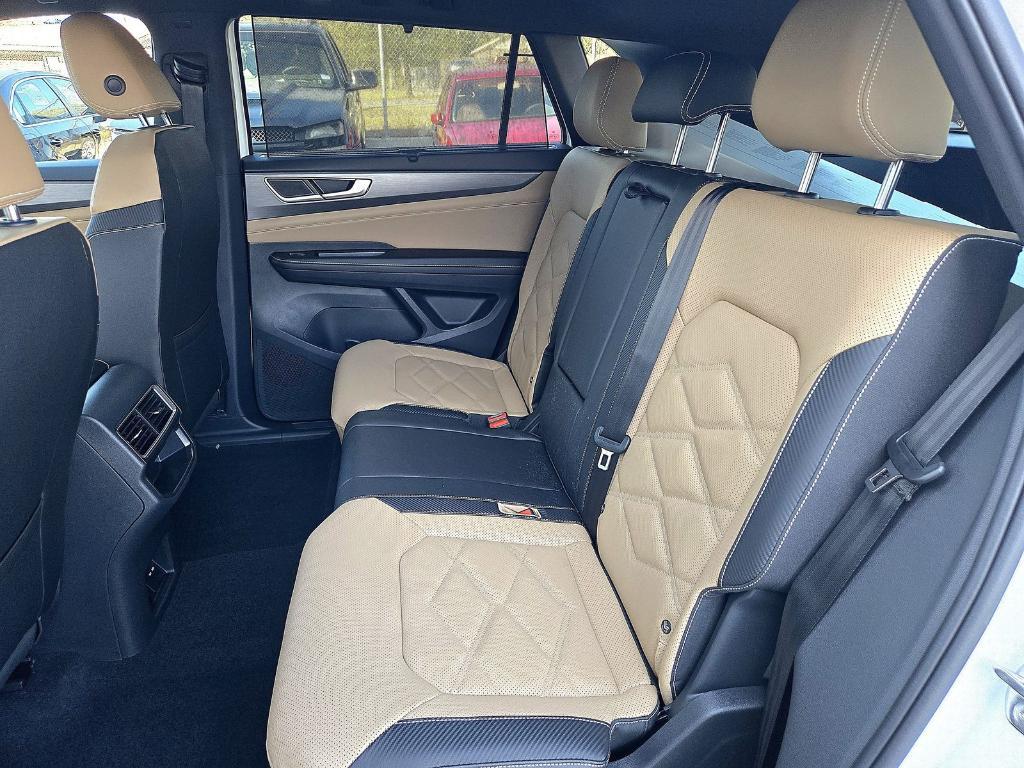 new 2026 Volkswagen Atlas Cross Sport car, priced at $42,796