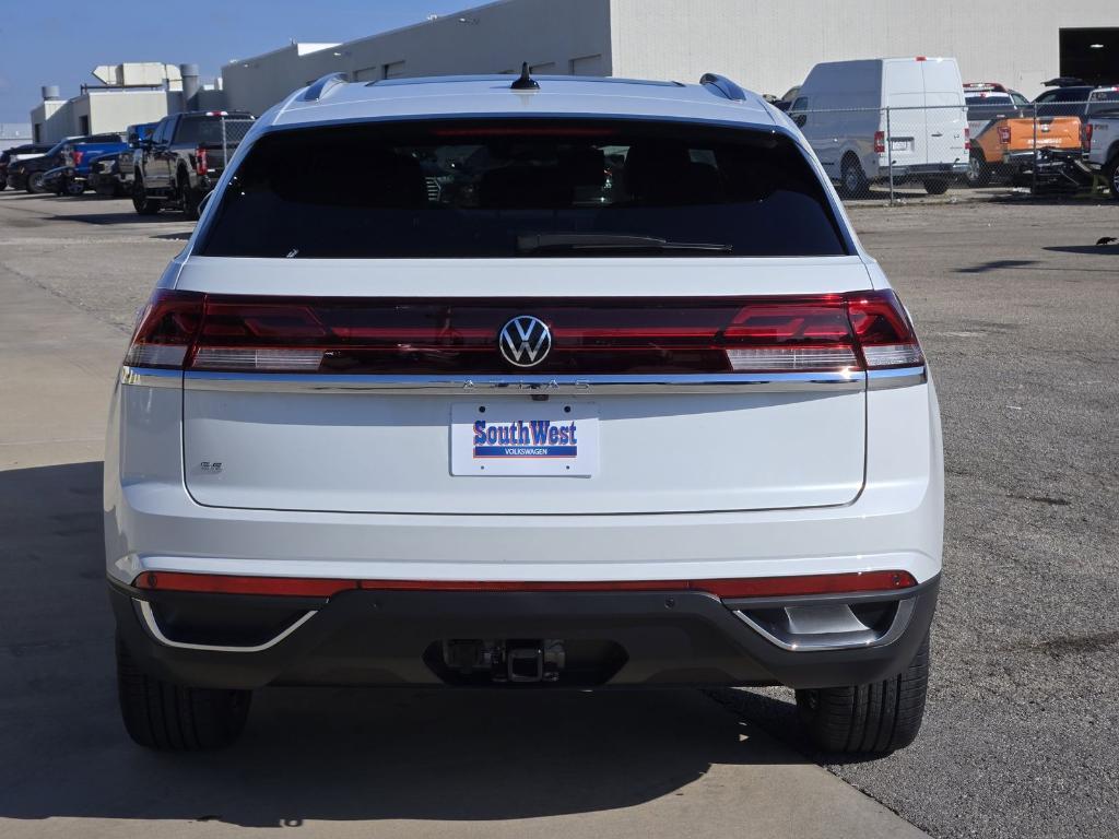 new 2026 Volkswagen Atlas Cross Sport car, priced at $42,796