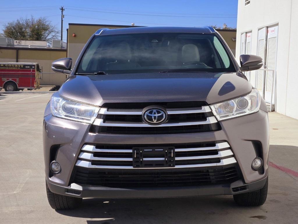 used 2019 Toyota Highlander car, priced at $23,394