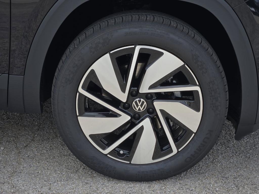 new 2025 Volkswagen Atlas car, priced at $40,703