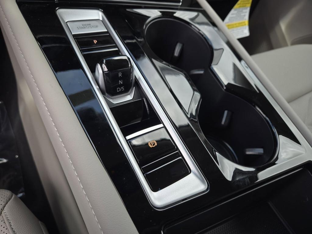 new 2025 Volkswagen Atlas car, priced at $40,703