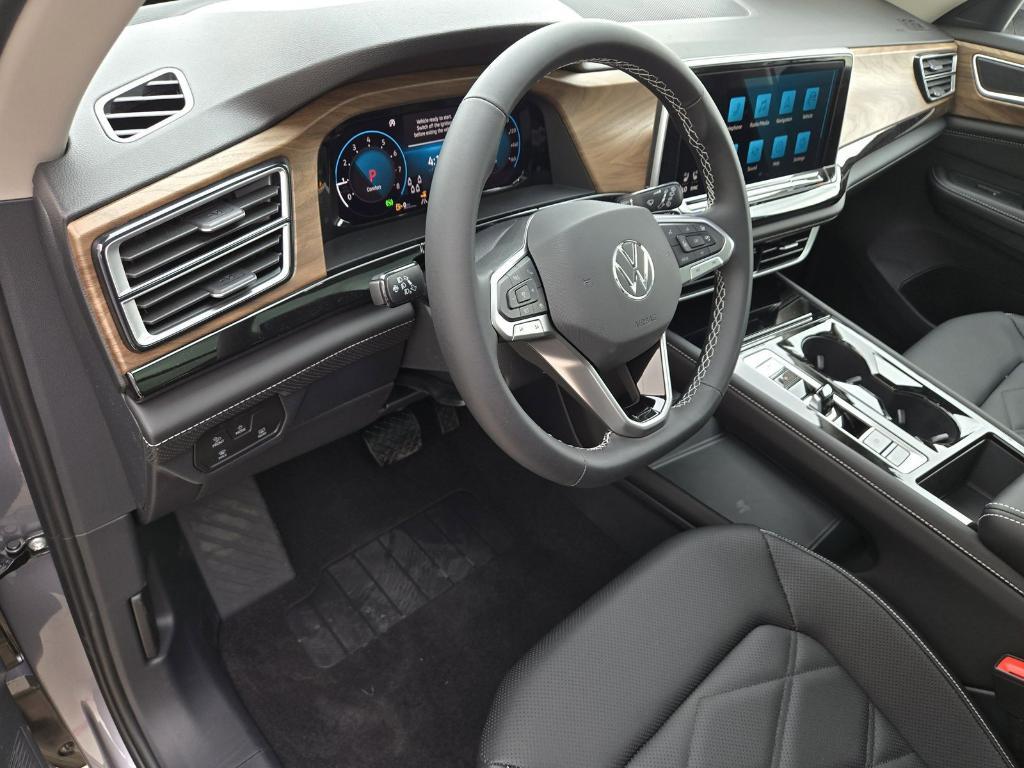 new 2025 Volkswagen Atlas car, priced at $43,308