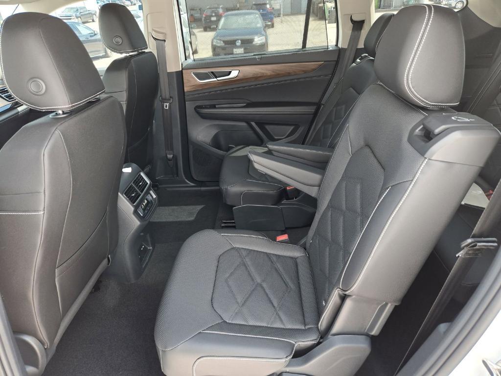 new 2025 Volkswagen Atlas car, priced at $39,330