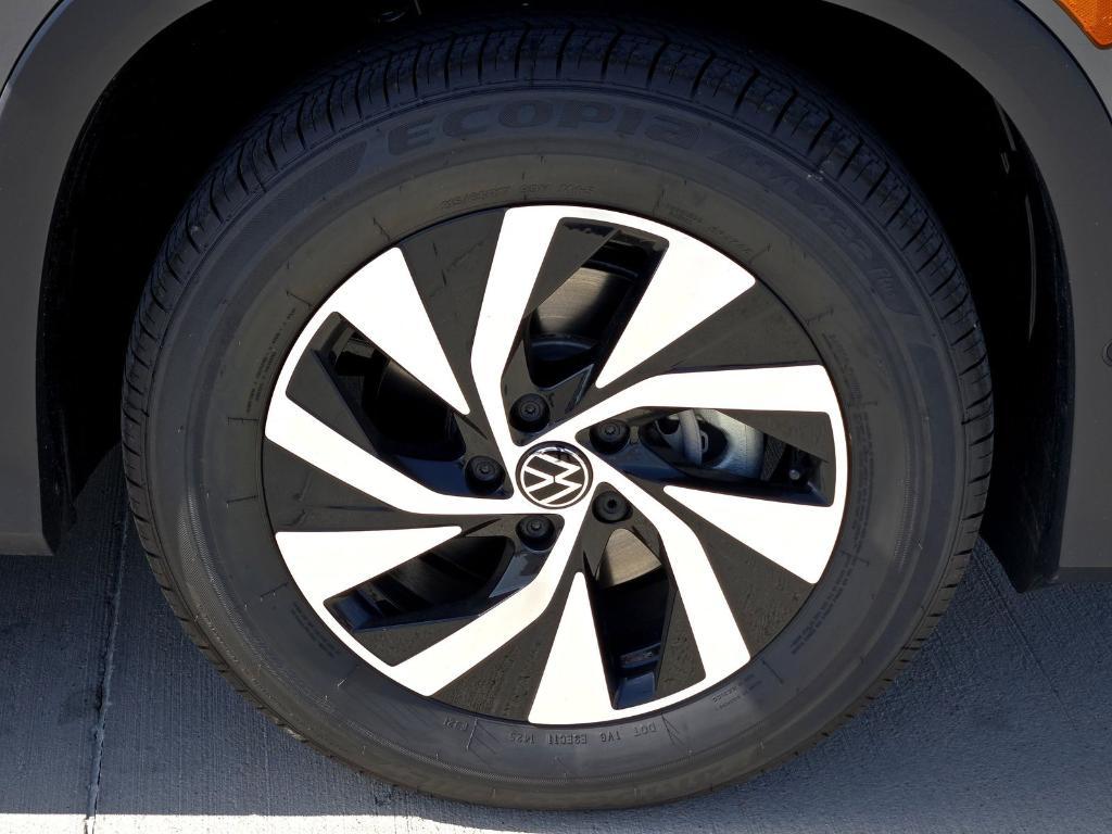 new 2025 Volkswagen Tiguan car, priced at $29,770
