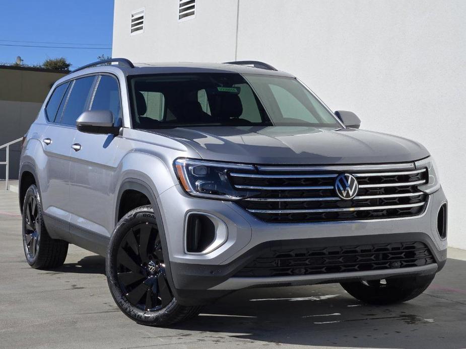 new 2025 Volkswagen Atlas car, priced at $42,339