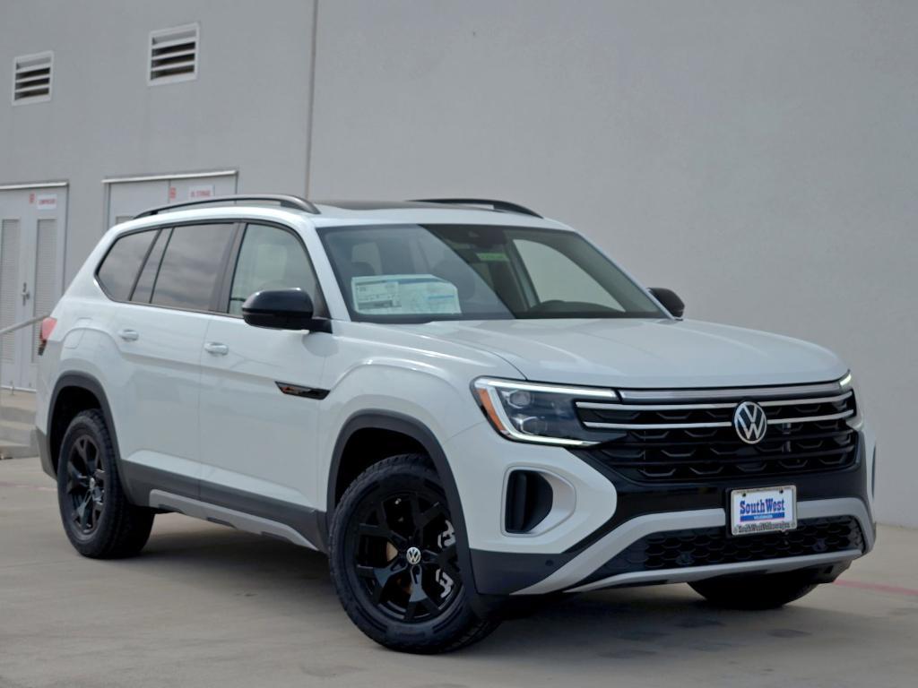 new 2025 Volkswagen Atlas car, priced at $45,026