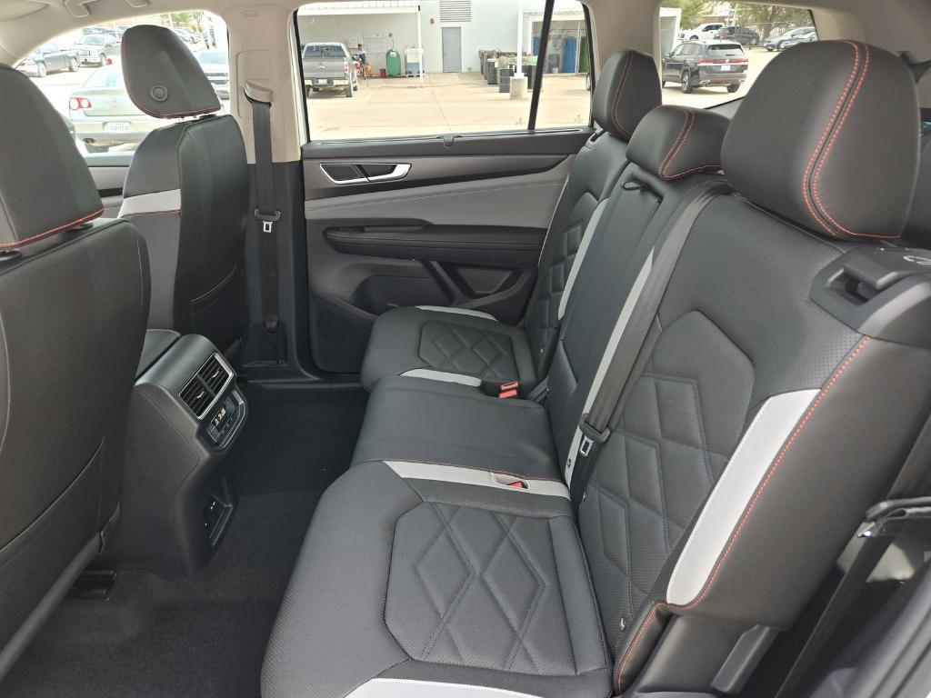 new 2025 Volkswagen Atlas car, priced at $45,026