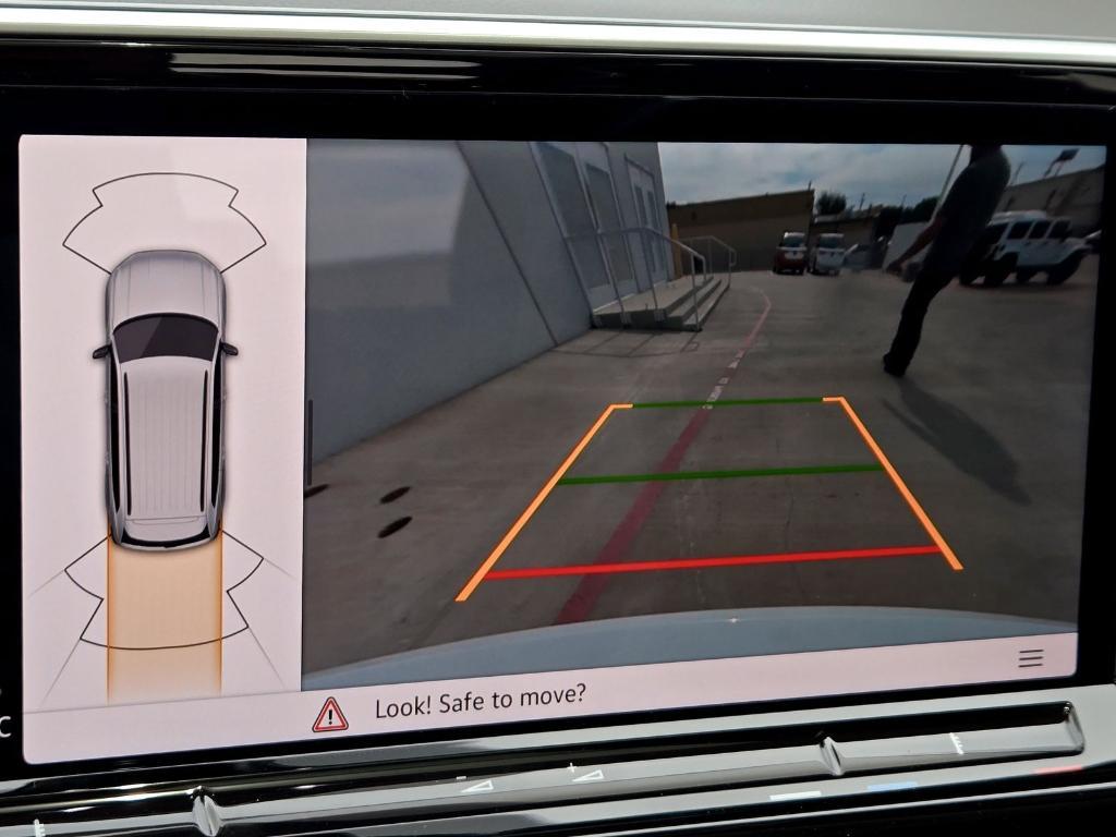 new 2025 Volkswagen Atlas car, priced at $45,026