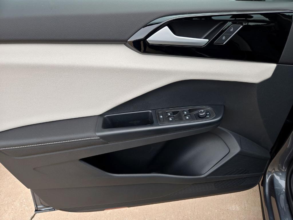 new 2025 Volkswagen Taos car, priced at $26,502