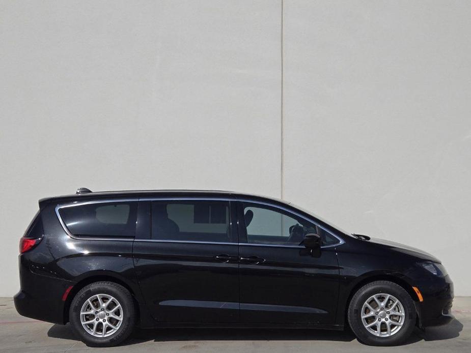 used 2017 Chrysler Pacifica car, priced at $15,074