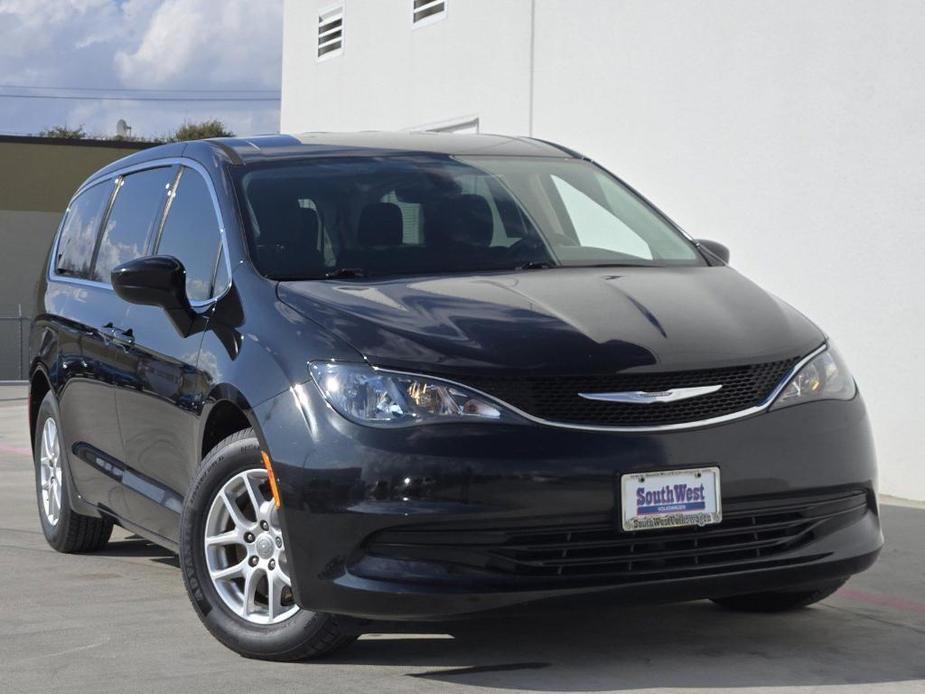 used 2017 Chrysler Pacifica car, priced at $15,074