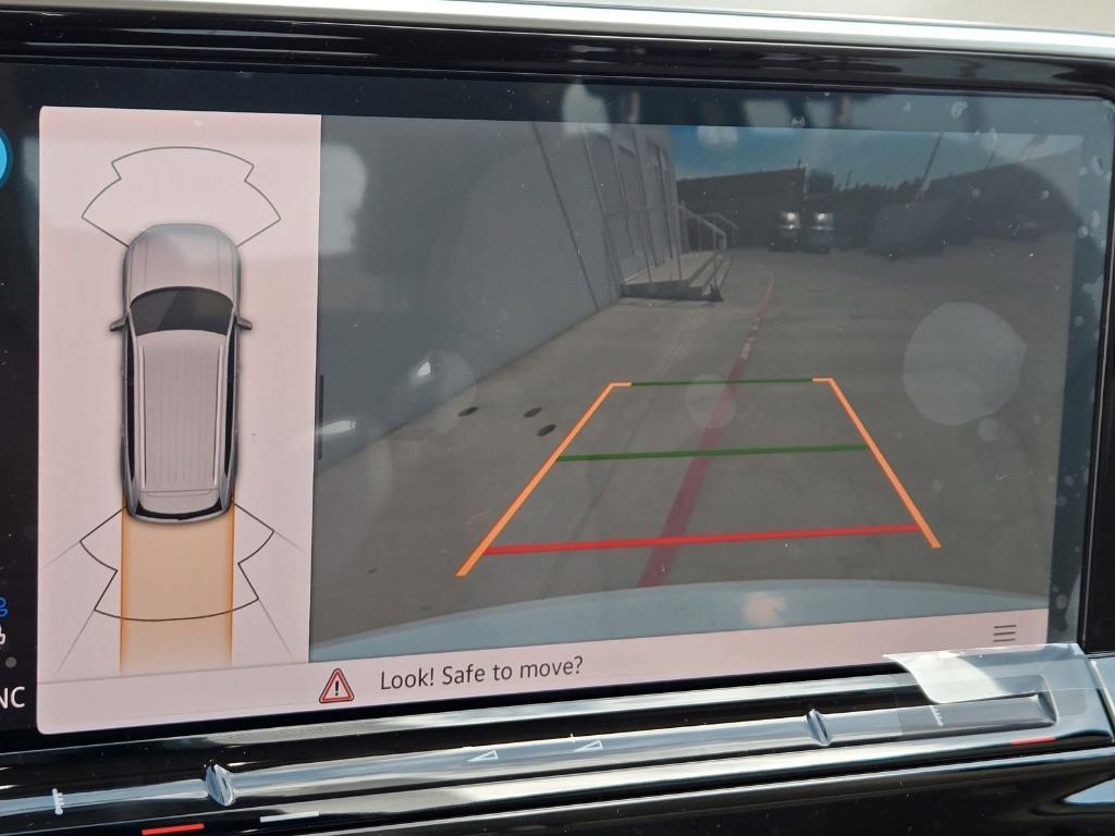 new 2025 Volkswagen Atlas car, priced at $39,819