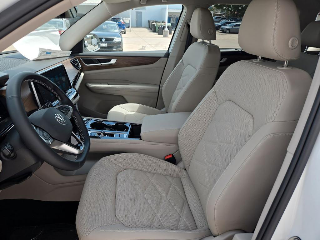 new 2025 Volkswagen Atlas car, priced at $39,819