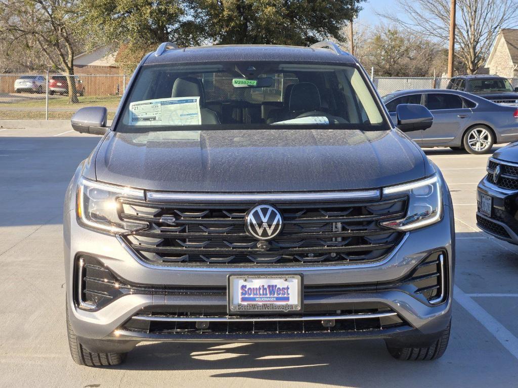 new 2025 Volkswagen Atlas car, priced at $52,253