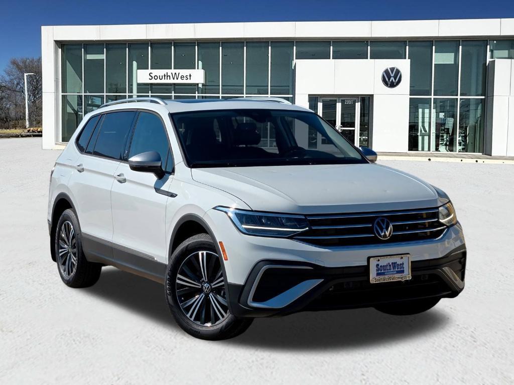new 2024 Volkswagen Tiguan car, priced at $29,579