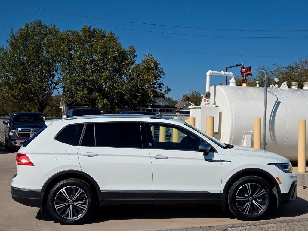 new 2024 Volkswagen Tiguan car, priced at $29,579