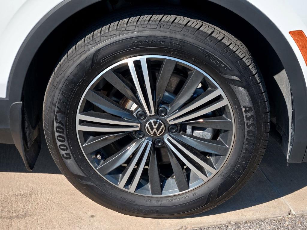 new 2024 Volkswagen Tiguan car, priced at $29,579