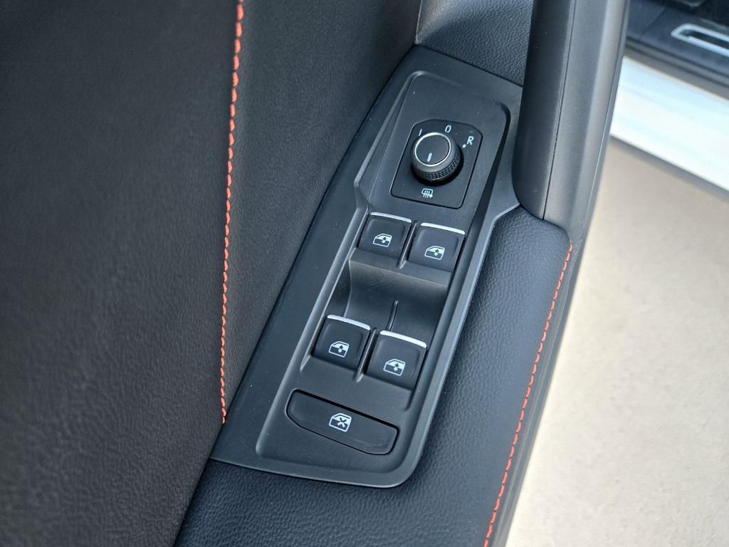 new 2024 Volkswagen Tiguan car, priced at $29,579