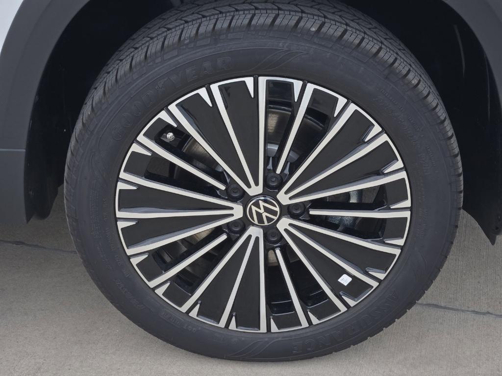 new 2025 Volkswagen Taos car, priced at $30,781